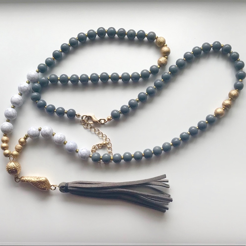 Trendy tassel necklace